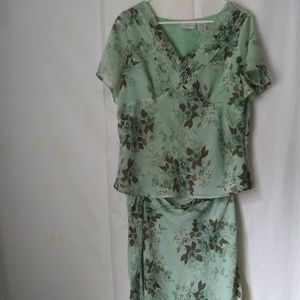 Women's 2 piece blouse and skirt